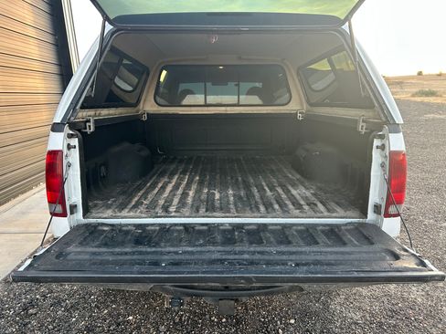 Used 2001 Ford F250 Short Bed image 24