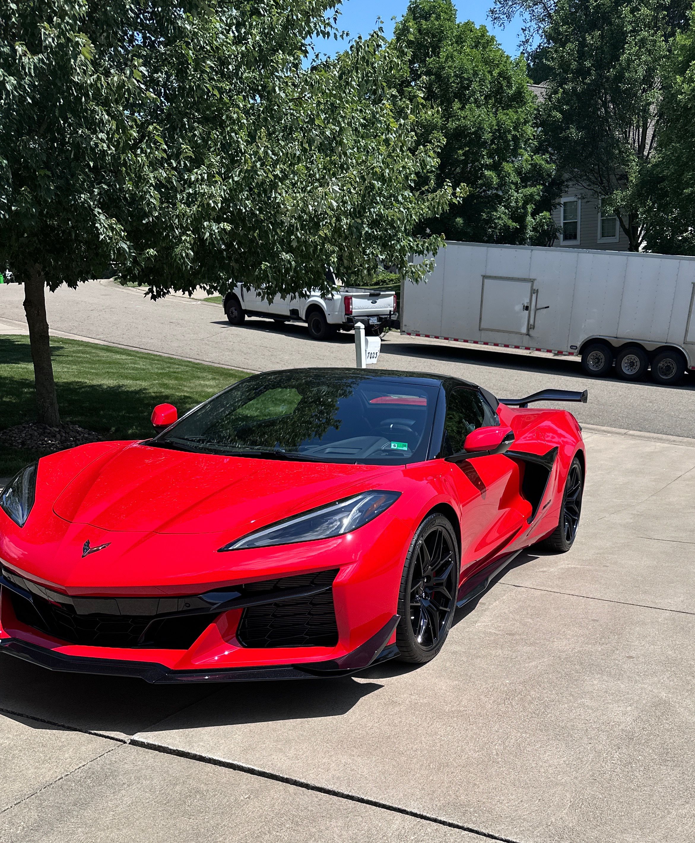 Used 2025 Chevrolet Corvette Z06 RWD image 2