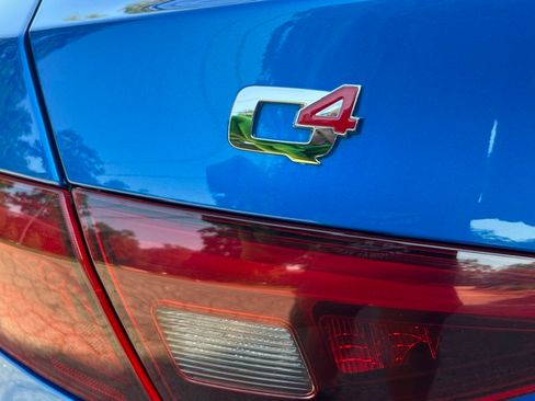 Used 2019 Alfa Romeo Giulia Ti Sport w/ Quick Order Package 22S Sport AWD/4WD image 12