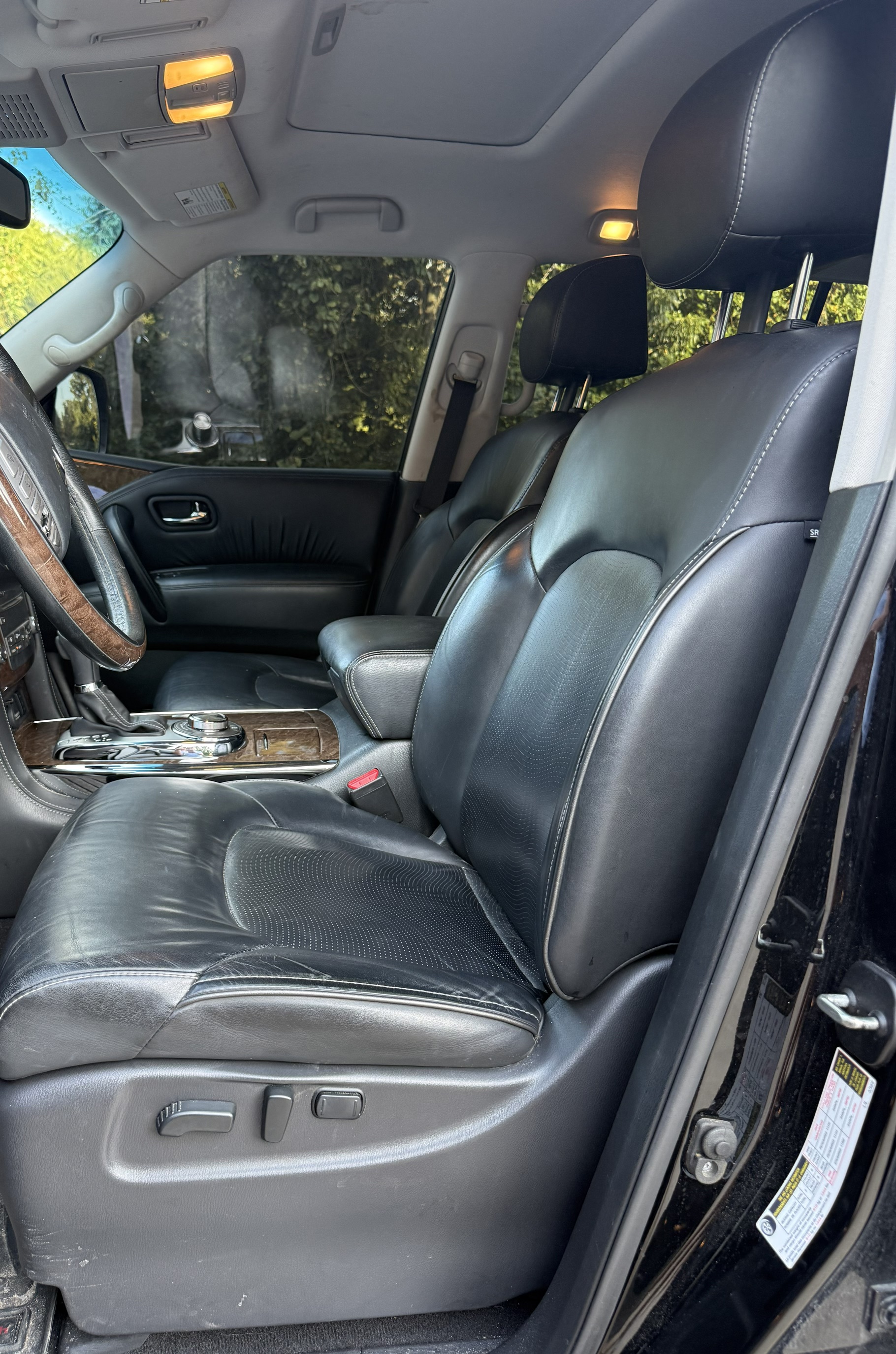 Used 2017 INFINITI QX80 4WD w/ Driver Assistance Package image 9