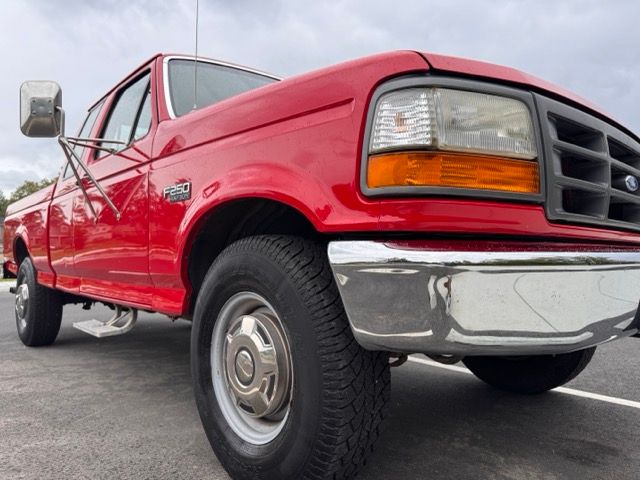 Used 1997 Ford F250 2WD SuperCab Heavy Duty image 4