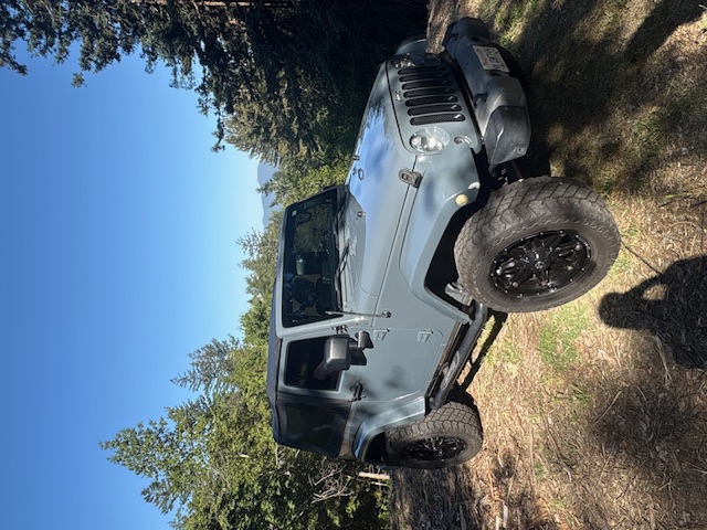 Used 2014 Jeep Wrangler Sport w/ Connectivity Group AWD/4WD image 1