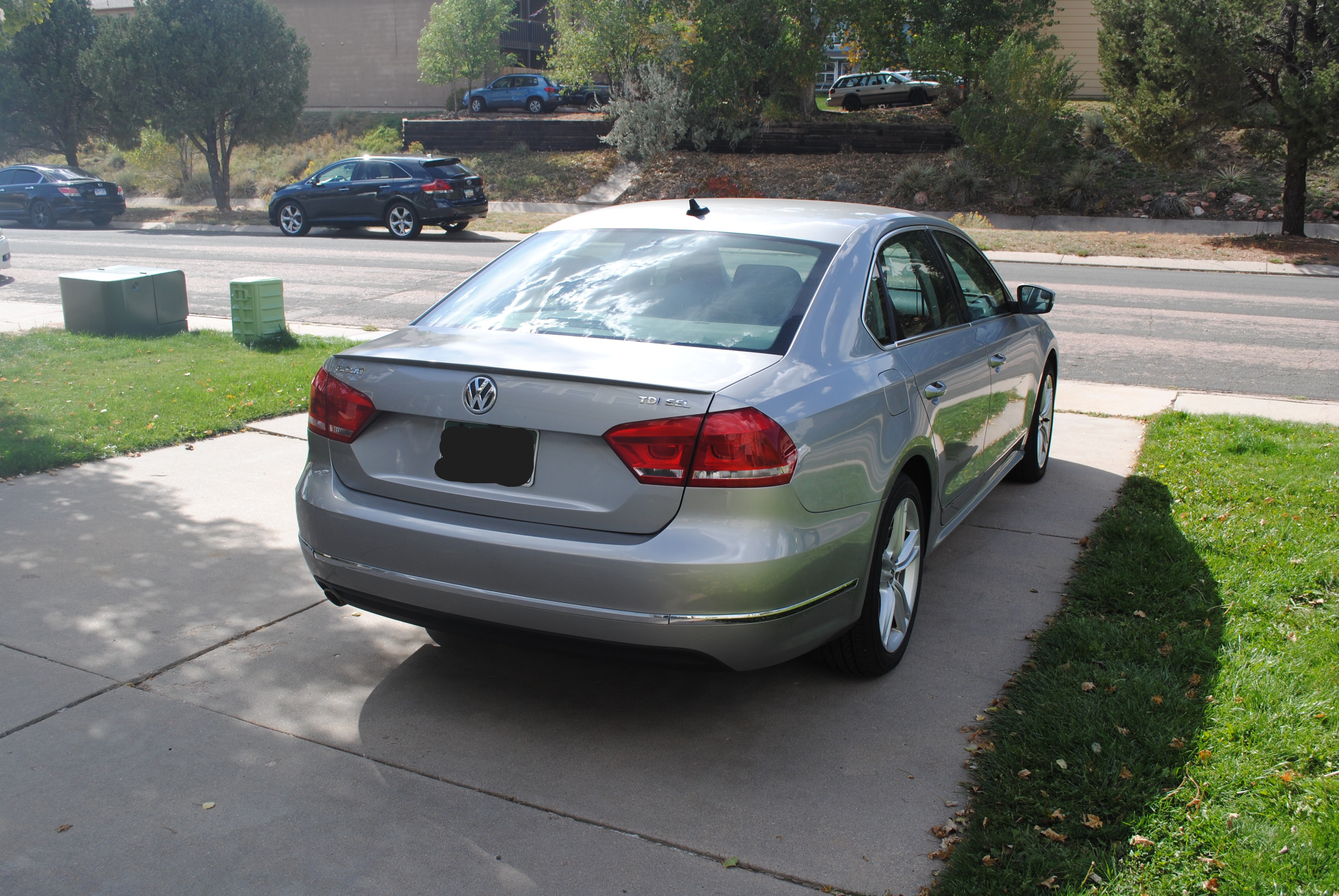 Used 2013 Volkswagen Passat TDI SEL Premium FWD image 9