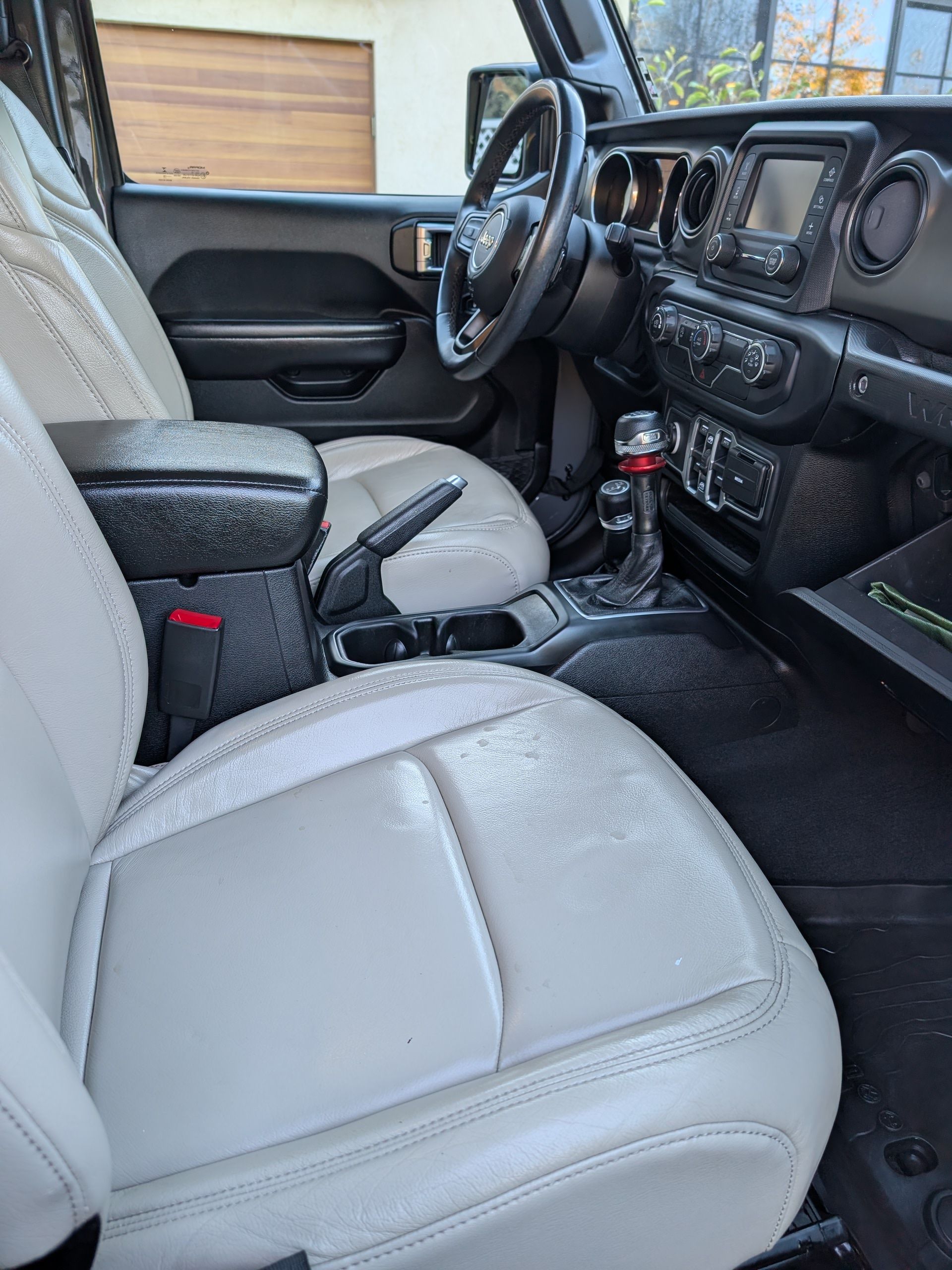 Used 2019 Jeep Wrangler Unlimited Sport S AWD/4WD image 9