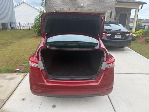 Used 2015 Nissan Sentra SV w/ Navigation Package FWD image 9