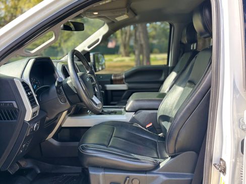 Used 2019 Ford F150 Lariat w/ Equipment Group 502A Luxury image 9