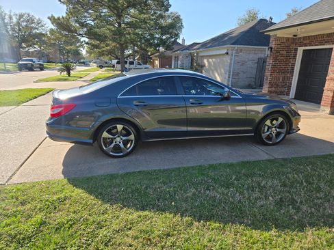 Used 2012 Mercedes-Benz CLS 550 image 8