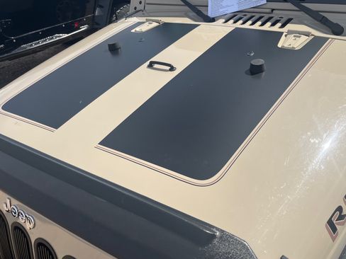 Used 2016 Jeep Wrangler Unlimited Rubicon w/ Max Tow Package image 11