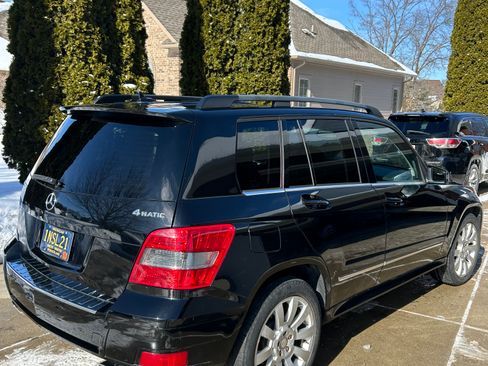 Used 2011 Mercedes-Benz GLK 350 4MATIC image 2