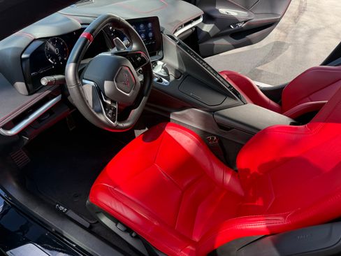 Used 2023 Chevrolet Corvette Stingray Coupe w/ Z51 Performance Package image 13