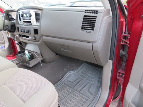 Used 2007 Dodge Ram 1500 Truck SLT image 31