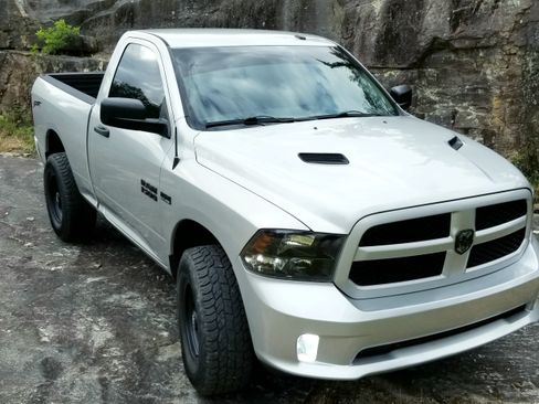 Used 2014 RAM 1500 Express image 17