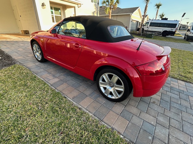 Used 2004 Audi TT 1.8T FWD image 10