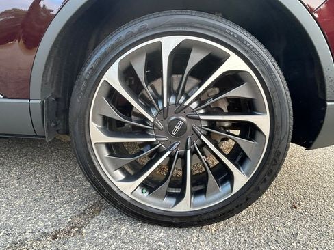 Used 2021 Lincoln Aviator Reserve w/ Equipment Group 201A AWD/4WD image 9