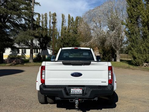 Used 2017 Ford F350 XL image 4