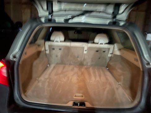 Used 2011 Volvo XC70 3.2 w/ Premium Pkg image 10