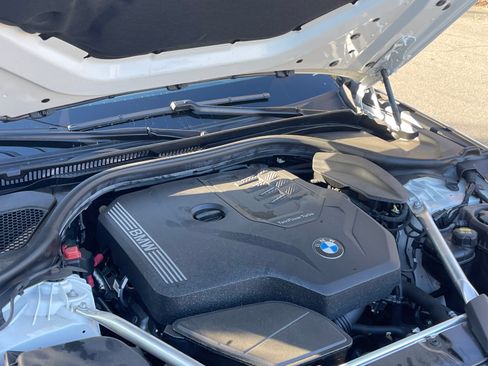 Used 2022 BMW 530i w/ Convenience Package image 9