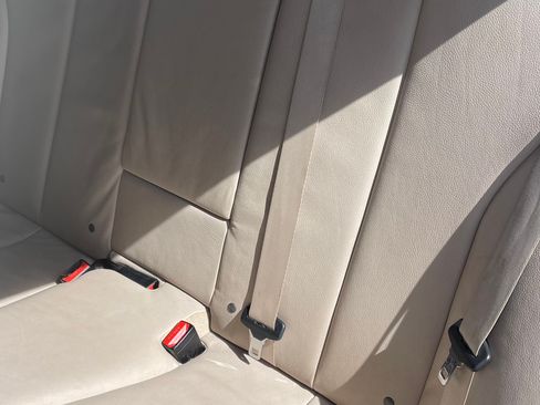 Used 2016 BMW 320i Sedan image 19