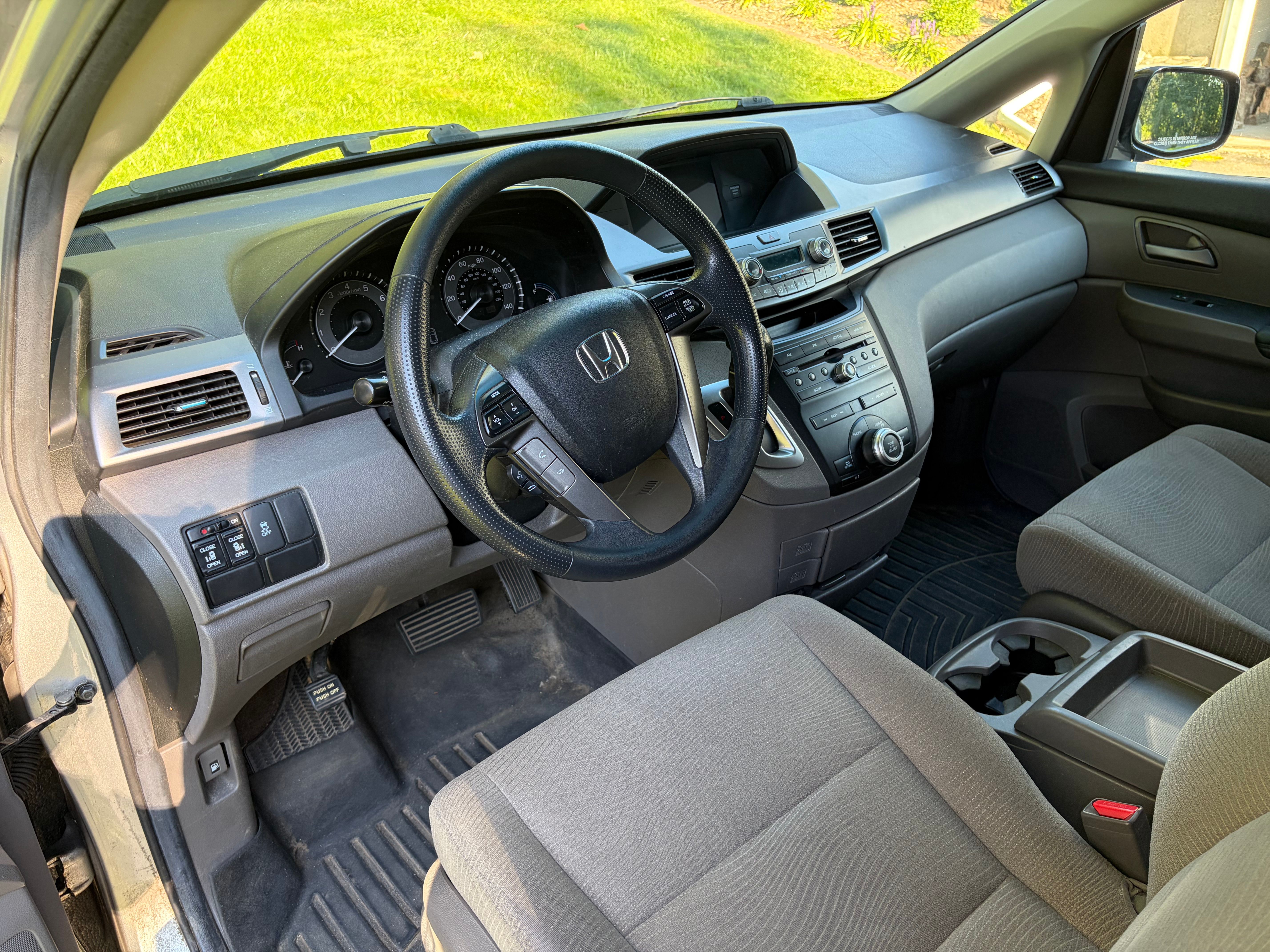 Used 2012 Honda Odyssey EX image 11