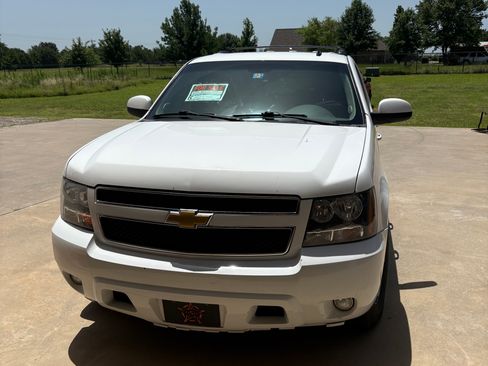 Used 2013 Chevrolet Tahoe LT RWD image 5