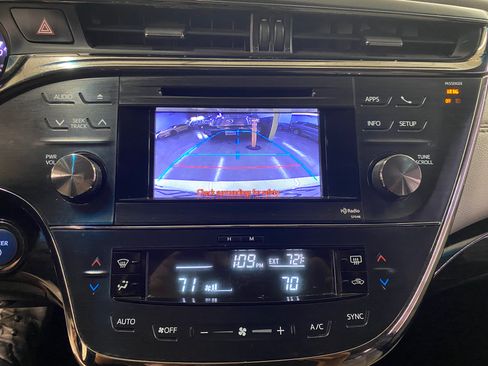 Used 2014 Toyota Avalon XLE Premium image 16