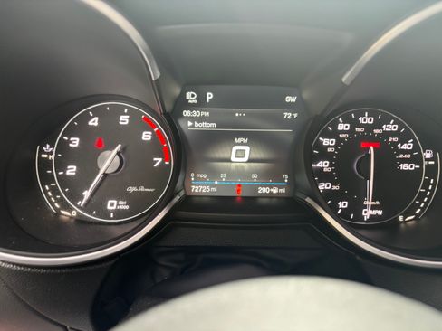 Used 2018 Alfa Romeo Stelvio AWD image 15