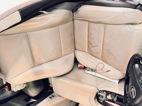 Used 2013 Lexus LS 460 L w/ Preferred Accessory Package RWD image 8