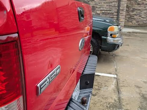 Used 2004 Ford F150 Lariat image 4