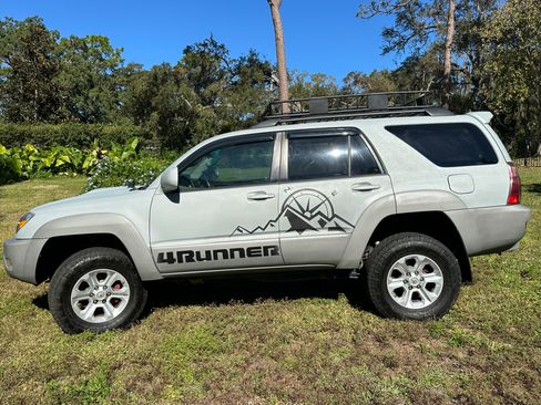 Used 2005 Toyota 4Runner Sport image 4