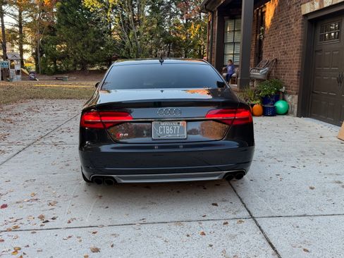 Used 2015 Audi S8 image 15