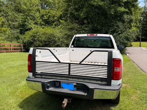 Used 2007 Chevrolet Silverado 1500 W/T RWD image 16