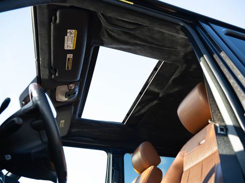 Used 2009 Mercedes-Benz G 55 AMG G 55 AMG Sport Utility 4D image 32