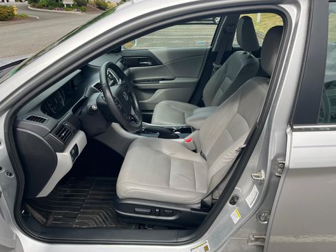 Used 2015 Honda Accord EX-L image 16