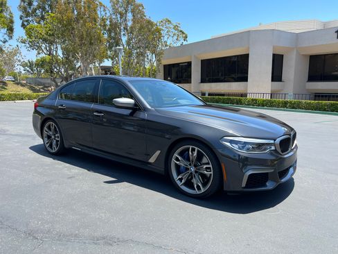 Used 2018 BMW M550i xDrive w/ Driving Assistance Package image 1