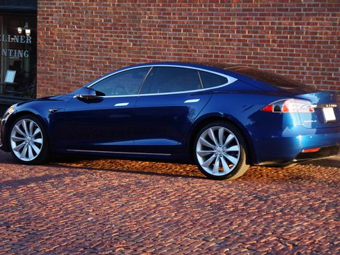 Used 2018 Tesla Model S 75D AWD/4WD image 5
