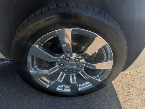 Used 2013 GMC Yukon Denali image 17