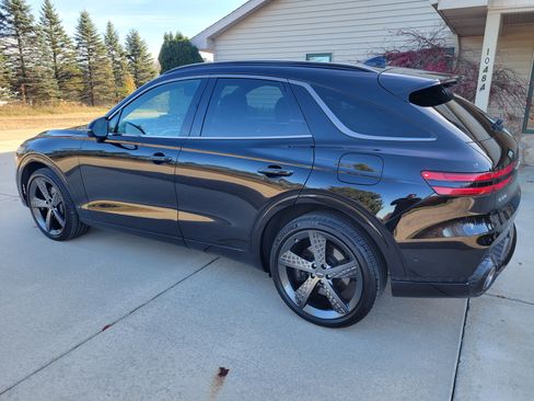 Used 2024 Genesis GV70 2.5T w/ Sport Prestige Package image 13