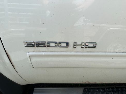 Used 2011 Chevrolet Silverado 3500 LT w/ Interior Plus Package image 9
