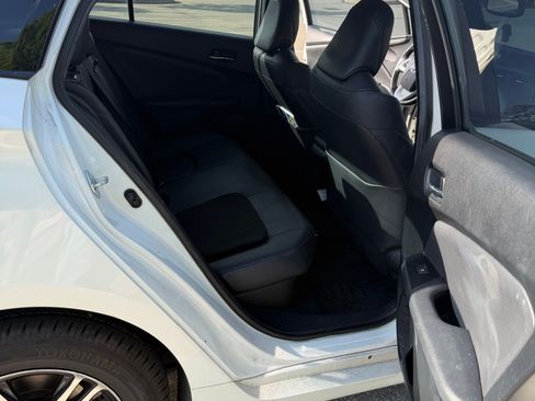 Used 2017 Toyota Prius Four w/ Advanced Technology Package image 15