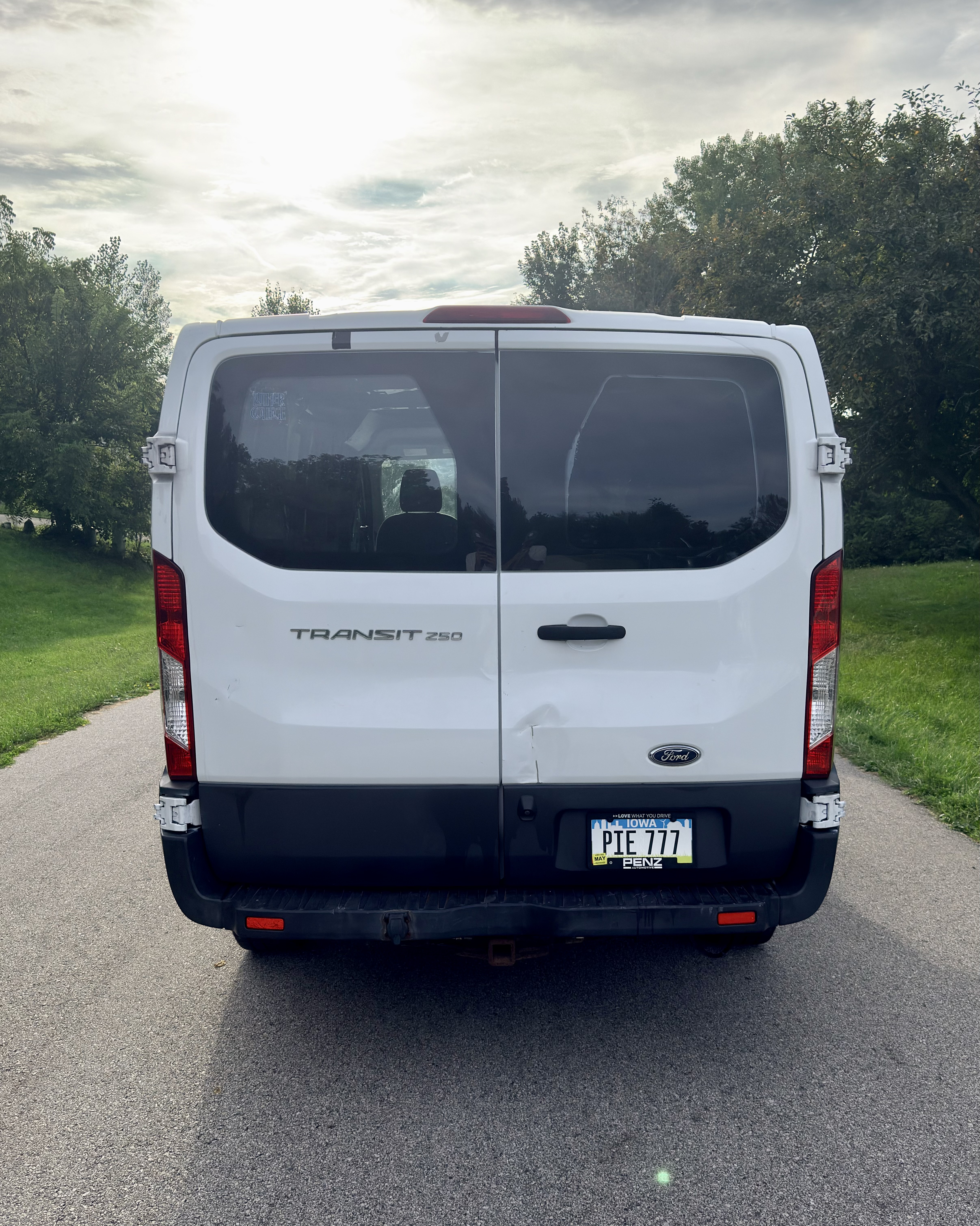 Used 2016 Ford Transit 250 130 Low Roof w/ Exterior Upgrade Package RWD image 9