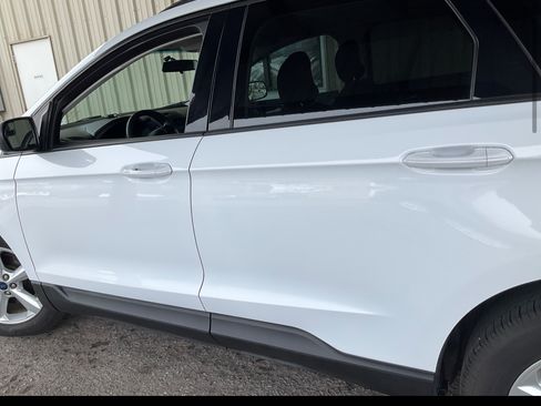 Used 2017 Ford Edge SE image 8