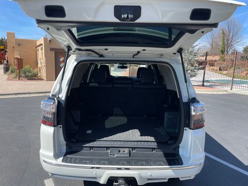 Used 2017 Toyota 4Runner Limited image 11