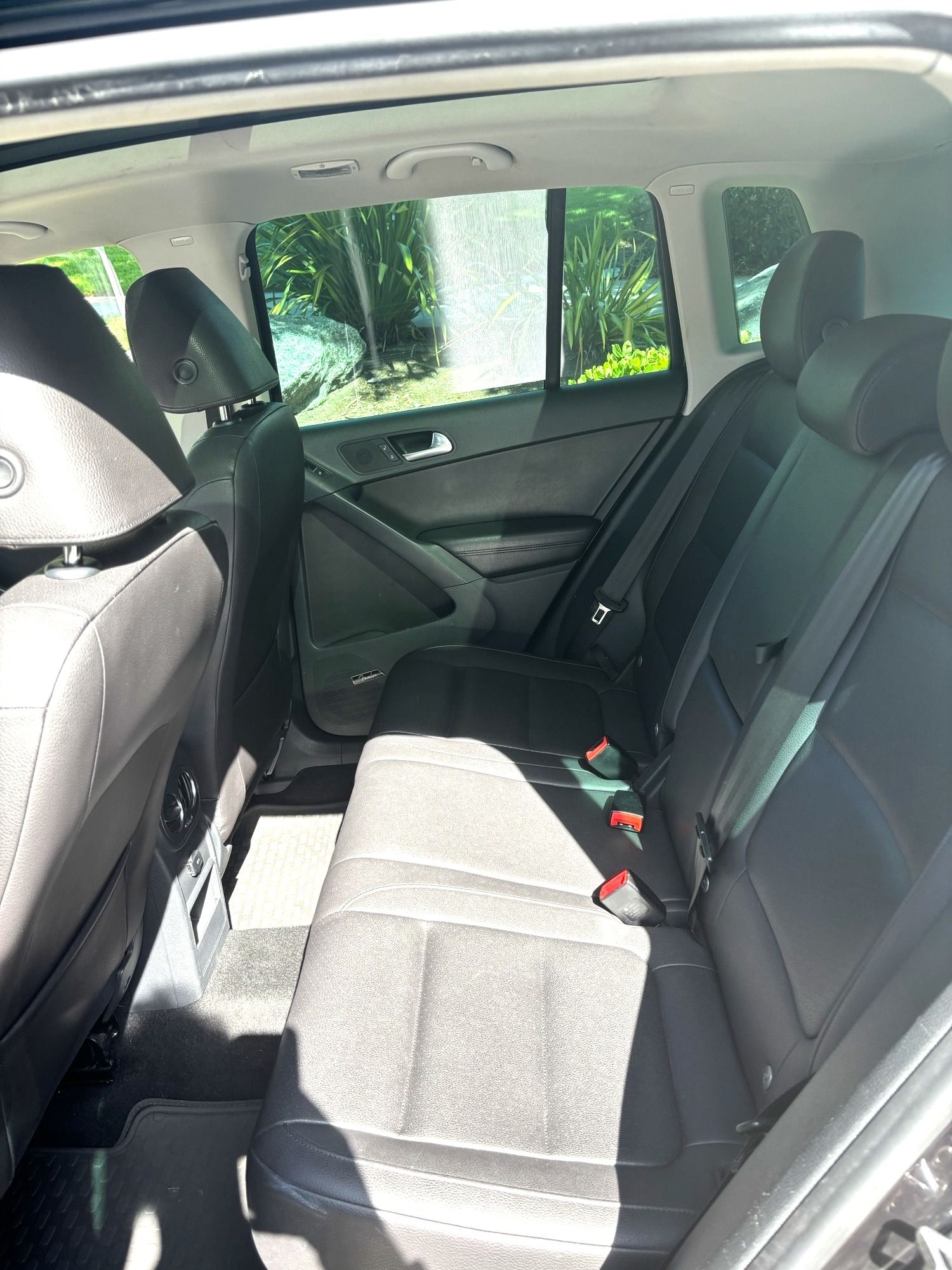 Used 2014 Volkswagen Tiguan SEL FWD image 9