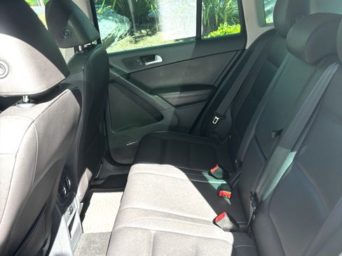 Used 2014 Volkswagen Tiguan SEL image 9
