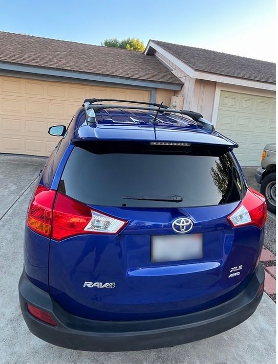 Used 2015 Toyota RAV4 XLE AWD/4WD image 4