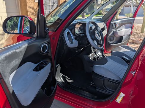 Used 2014 FIAT 500L Easy image 9