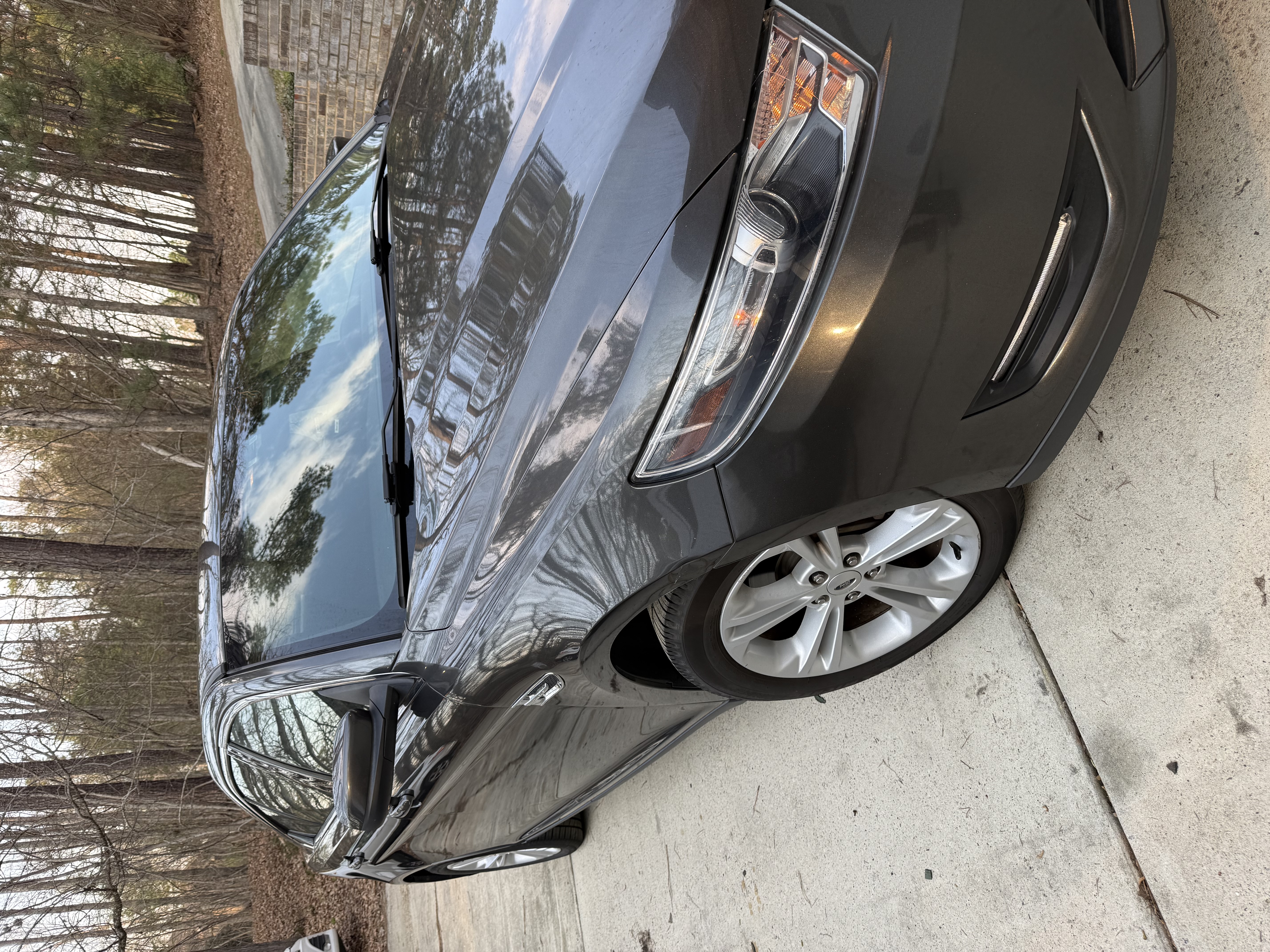 Used 2018 Ford Taurus SEL FWD image 5