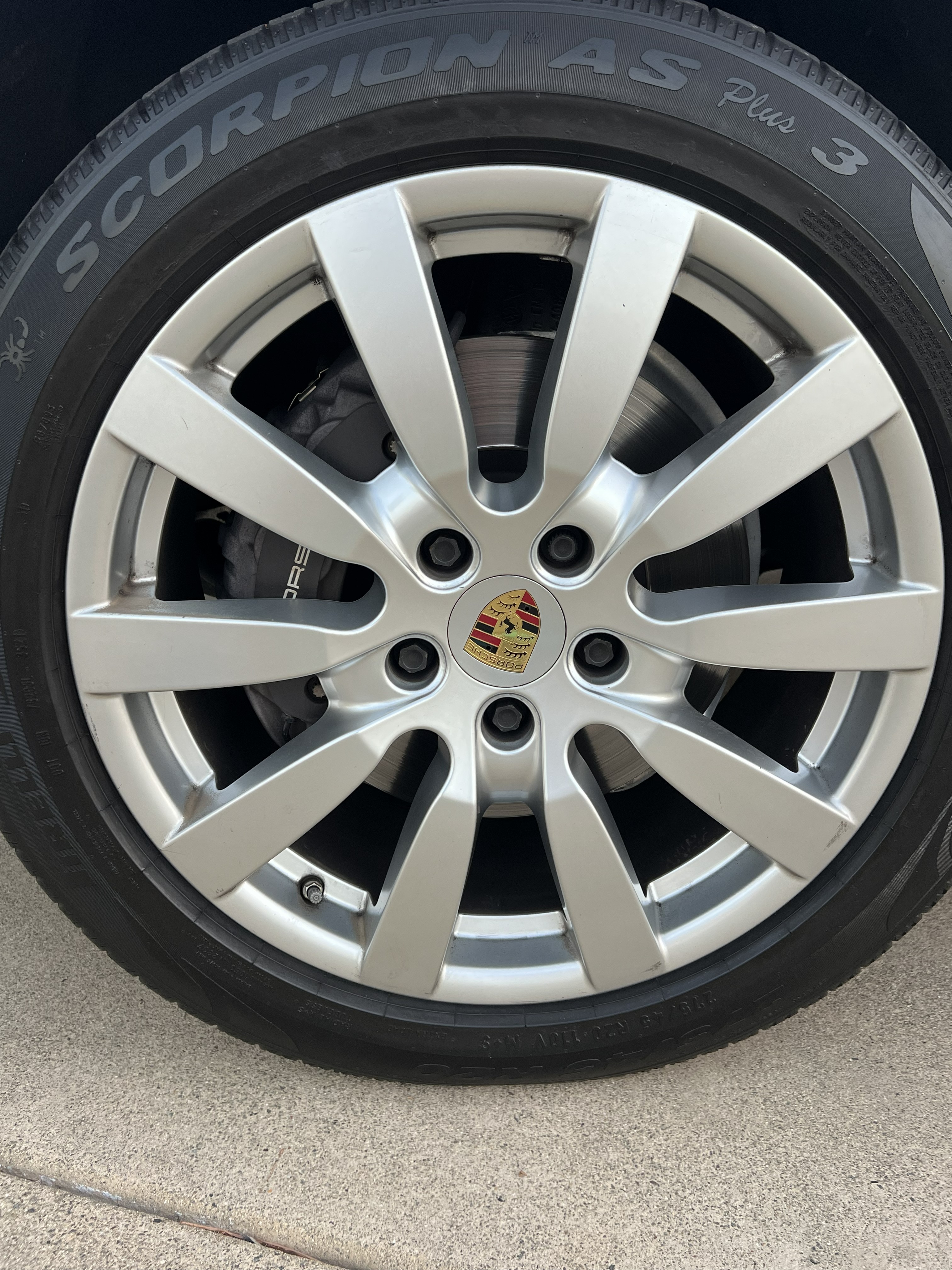 Used 2018 Porsche Cayenne Platinum Edition AWD/4WD image 14