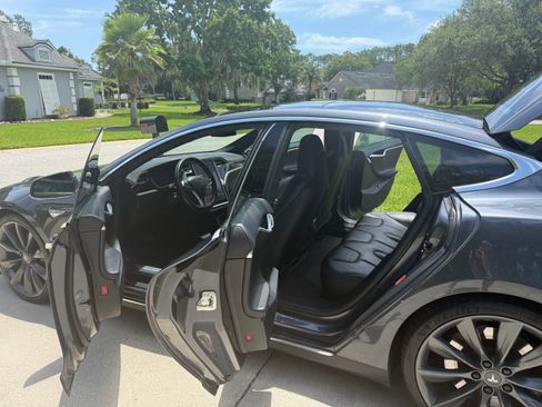 Used 2015 Tesla Model S 70D AWD/4WD image 17