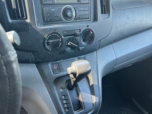 Used 2016 Nissan NV200 S FWD image 5